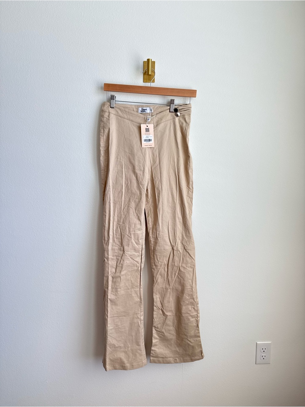 NWT Tiger Mist Jadene Pants Tan Wide Leg V Waist High Rise Trousers S - Picture 8 of 16